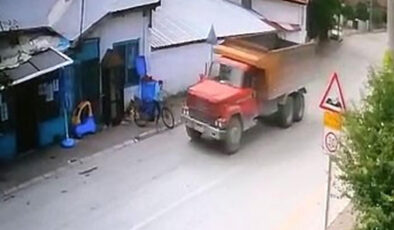Bolu’da 8 yaşındaki Furkan bisikletiyle kamyonetin altında kalıp öldü