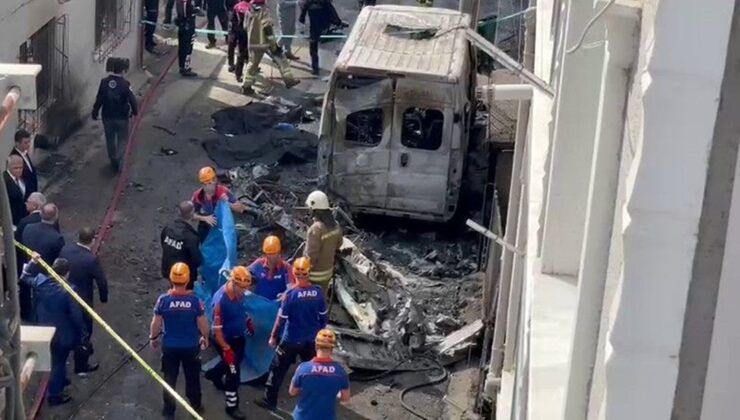 Bursa’da eğitim uçağı evlerin arasına düştü: 2 kişi hayatını kaybetti