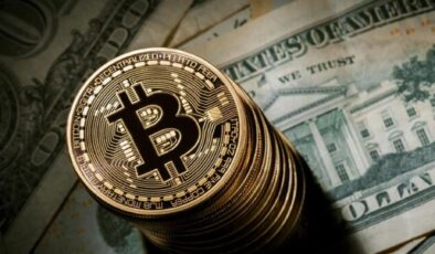 Bitcoin, 16 ayın en düşük seviyesine geriledi