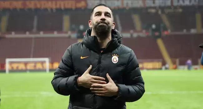 Galatasaray’da Arda Turan’dan Domenec Torrent’e Sert Sözler