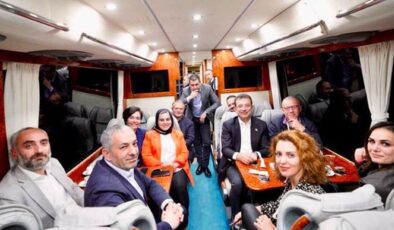 İBB Sözcüsü Ongun tartışma yaratan ‘otobüs’ fotoğrafını değerlendirdi: Tartışmaları önemsemiyoruz