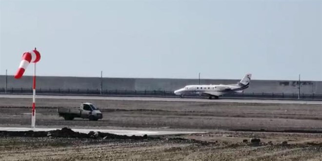 Rize-Artvin Havalimanı açılışa hazır: Test uçağı piste indi