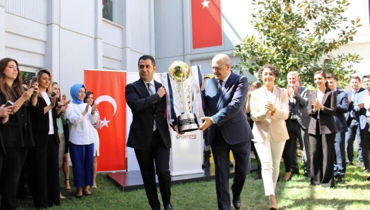 Süper Lig şampiyonu Trabzonspor’un kupası TFF’ye gönderildi