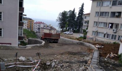 Trabzon’ da 500 metrelik ambulans yolunu 2 yıldır yapılamadı.