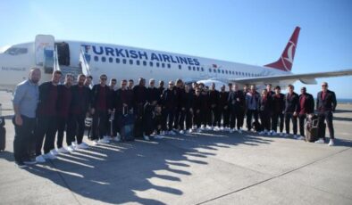 Trabzonspor, ligin son maçı için İstanbul’a gitti