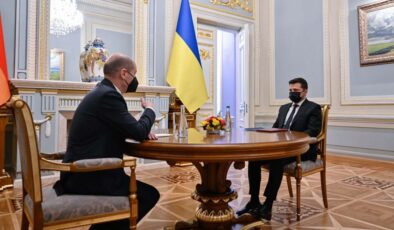 Ukrayna Devlet Başkanı Zelenski, Alman Şansölye Scholz’u Kiev’e çağırdı