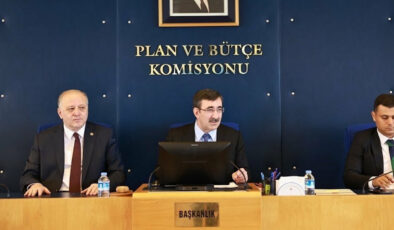 AK Partili Yılmaz’dan ‘Sürtük lafını iade ediyorum’ diyen CHP’li Bekaroğlu’na: Hakaret etmeyin
