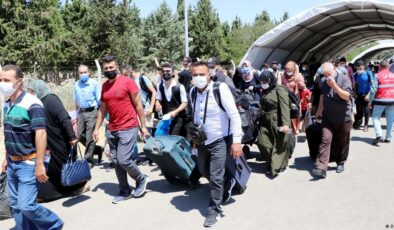 BM: Türkiye’den haftada 800 Suriyeli ülkesine dönüyor