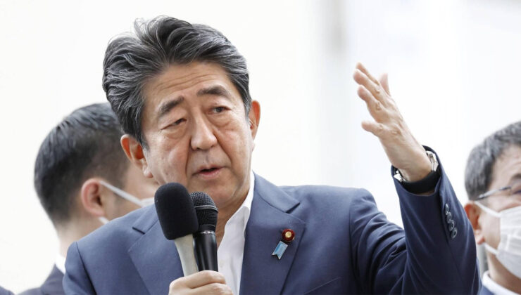 Japonya’da eski başbakan Abe’ye suikast girişimi