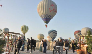 Kapadokya’da balon ‘milli’ uçuşlar euroyla: Fotoğraf çekimi 10 lira