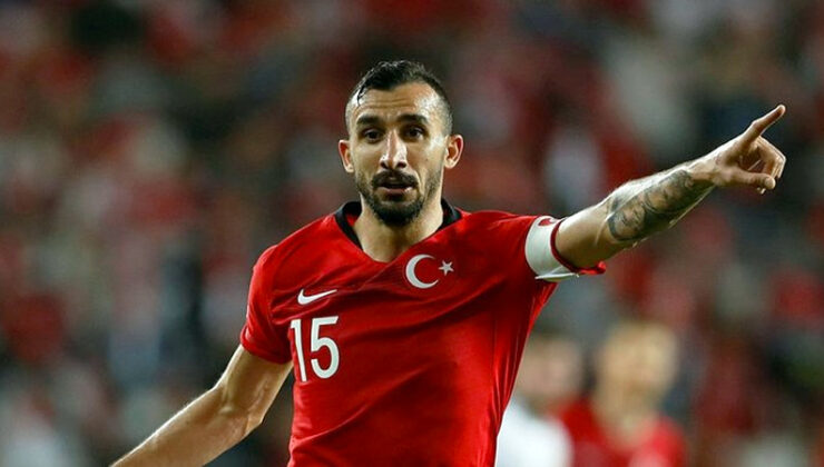 Mehmet Topal, futbolu bıraktı