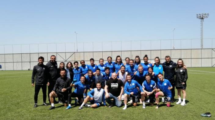 Rizespor’dan tepki çeken karar: Kadın futbol takımı kapatıldı