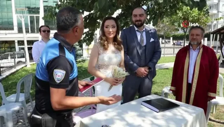 Samsun’da Polisten düğünlerde “Mutluluğa Kurşun Sıkma, Geleceği Karartma” bilgilendirmesi