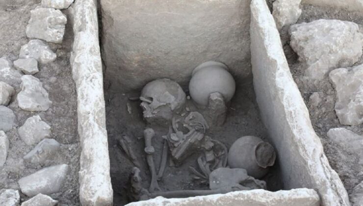 Diyarbakır Çayönü’nde sandık tipi 3 yeni mezar daha bulundu