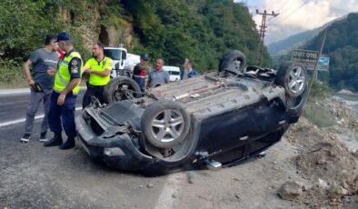 Rize’de iki otomobil çarpıştı: 1 yaralı