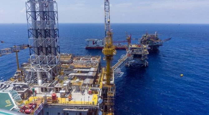 Total ve ENI, Kıbrıs açıklarında büyük bir doğalgaz kaynağı keşfetti