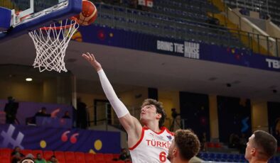 12 Dev Adam, Eurobasket’e galibiyetle başladı
