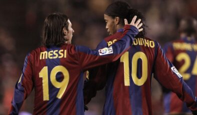 Bir döneme damga vurmuştu: Ronaldinho’dan eski takım arkadaşı Messi’yi kızdıracak açıklama