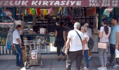 Bulgarlar, okul alışverişini de Edirne’den yapıyor: ‘Çanta, klasör, kalem, hepsini veriyoruz’