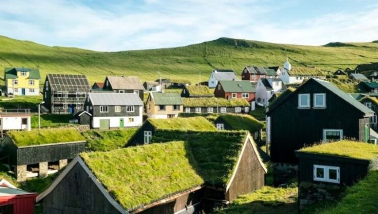 Faroe Adaları nerede, nüfusu kaç? Faroe Adaları hangi dili konuşuyor, neyi meşhur? Faroe Adaları nereye bağlı?