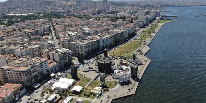 İzmir’de Tarkan tarifesi: 15 bin TL’yi buluyor