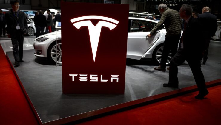 Tesla 1 milyondan fazla aracını geri çağırıyor: ‘İnsanların parmakları pencereye sıkışabilir’