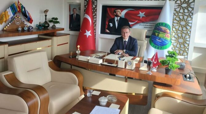 AKP’li belediyeye kayyum atandı
