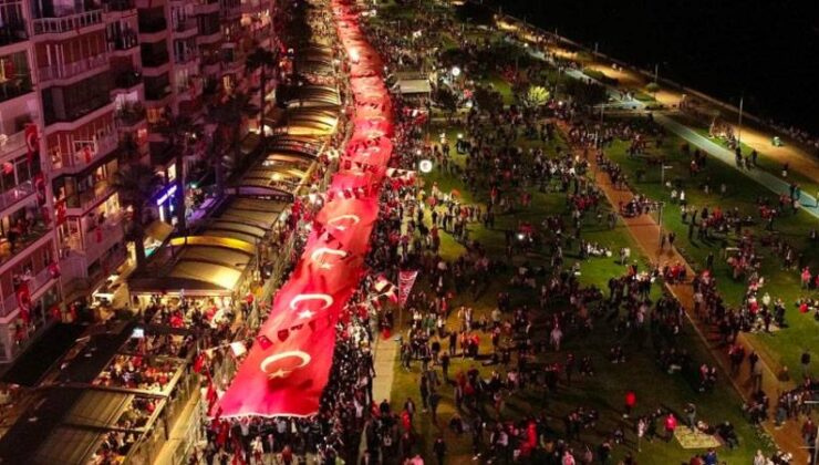 İzmir Valiliği kurumlara protokol yazısı gönderdi: Cumhuriyet kutlamalarına 20 kişi sınırlaması