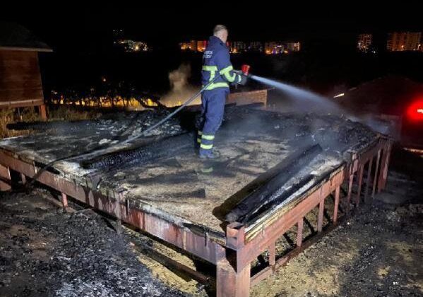Samsun’da kent ormanındaki bungalov yandı