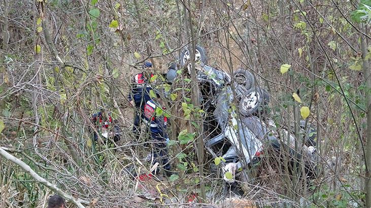Bursa’da kontrolden çıkan otomobil 15 metre yükseklikten dereye uçtu : 1 ölü 1 yaralı