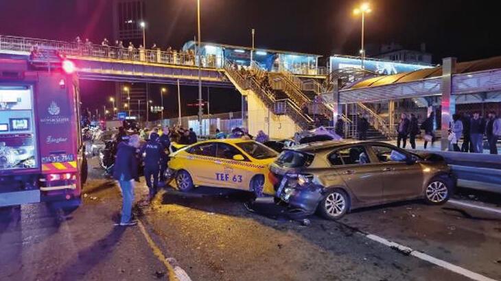 Mecidiyeköy’de zincirleme kaza! 13 araç çarpıştı: Yaralılar var