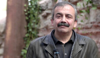 Sırrı Süreyya Önder’e 5 ay hapis cezası