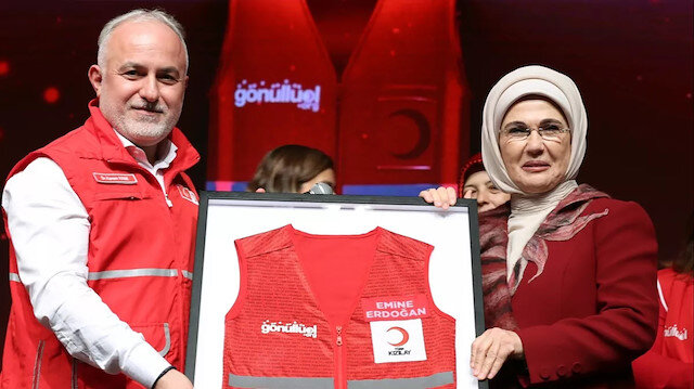 Emine Erdoğan’dan Kırmızı Yelek Uluslararası Gönüllülük Ödül Töreni’ne ilişkin paylaşım