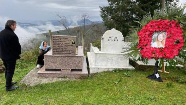 Evinin önünde öldürülen Ceren Özdemir için mezarı başında anma