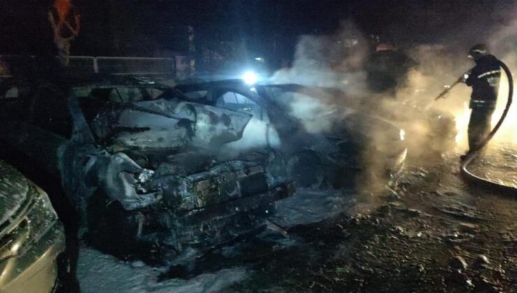 Servis otoparkında 5 araç alev alev yandı