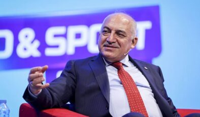 TFF Başkanı Mehmet Büyükekşi’den flaş açıklama! “Hakemin etrafını saran futbolcular…”