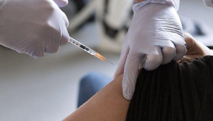 ‘Toplatılan aşıları üreten firmanın izin belgesi iptal edildi’