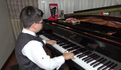 Ukraynalı piyano öğretmenin eğittiği 10 yaşındaki Hamit dünya birincisi oldu