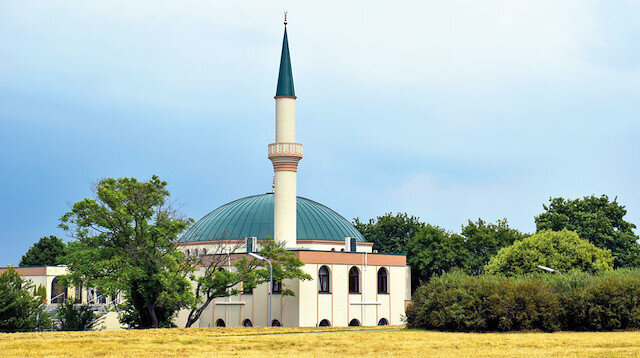 Avusturya’da tüm Müslümanlar ‘ortak takvime’ göre ibadet edecek