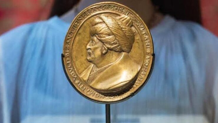 Fatih’in 542 yıllık madalyonu İstanbul’a geliyor