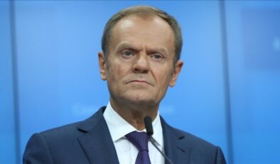 Polonya’nın ana muhalefet lideri, hükümeti “halkı soymakla” suçladı