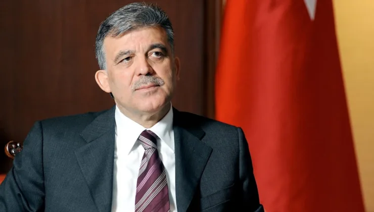 Abdullah Gül, Twitter’da yorumları kapatıp 30 Ağustos’u kutladı