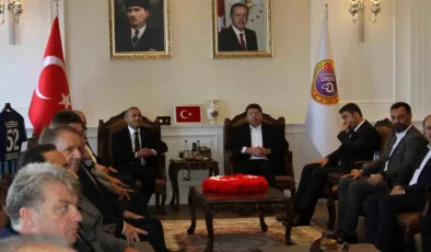 Adalet Bakanı Yılmaz Tunç, Ordu Valiliği ve Büyükşehir Belediyesine ziyaretlerde bulundu