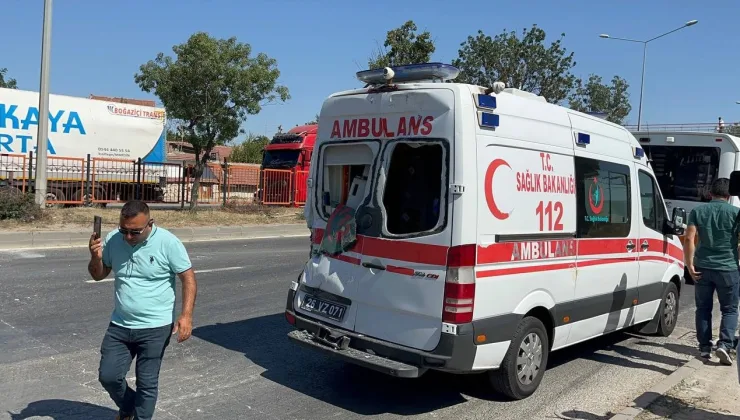 Beton mikseri yolcu otobüsü ve ambulansa çarptı: 14 yaralı