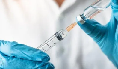 GÜNDEMDEKİ TARTIŞMA: Covid aşısı uzun dönemde hasta mı ediyor?