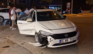 Samsun’da üç otomobilin karıştığı kazada sürücü kaçtı