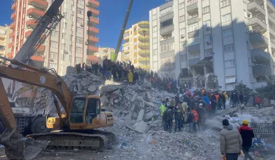96 kişiye mezar olan Alpargün Apartmanı davası başlıyor: Çakıl ve kum kullanıldı, usulsüz izin alındı