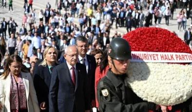 CHP 100 yaşında: Kılıçdaroğlu, Anıtkabir’i ziyaret etti
