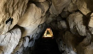 Oymaağaç Höyüğü’ndeki kazılarda suyun içinde 3 bin yıllık ahşaplar bulundu