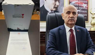 AK Partili vekilin Meclis’te dağıttığı logolu hediye kolilerine muhalefetten tepki